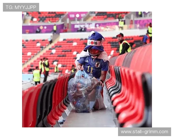 世界杯球迷的疯狂行为引发安全隐患:如何有效管理球迷的极端行为 世界杯球迷的疯狂行为引发安全隐患:如何有效管理球迷的极端行为