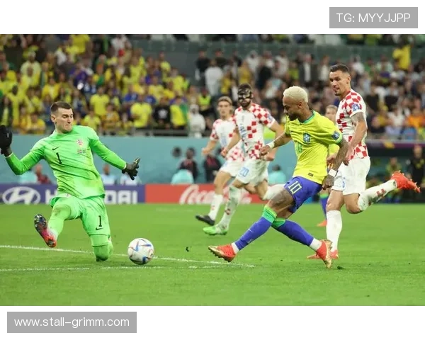 卡塔尔世界杯决赛全场回放高清资源，带你重温最激烈的足球对决瞬间